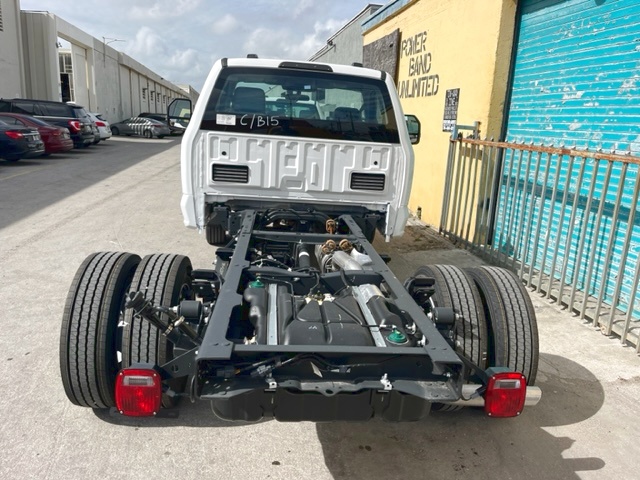 Truck Chassis Ford F-600 XL SD 2023