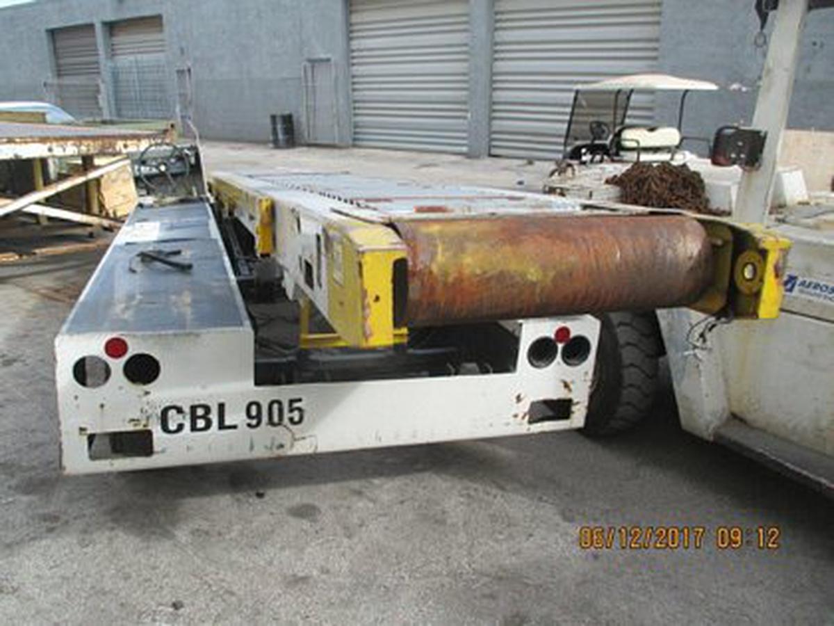 Belt Loader Tug 660-11