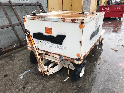 Lavatory Cart Par-Kan LVC450 - 250 gal waste/150 gal flush