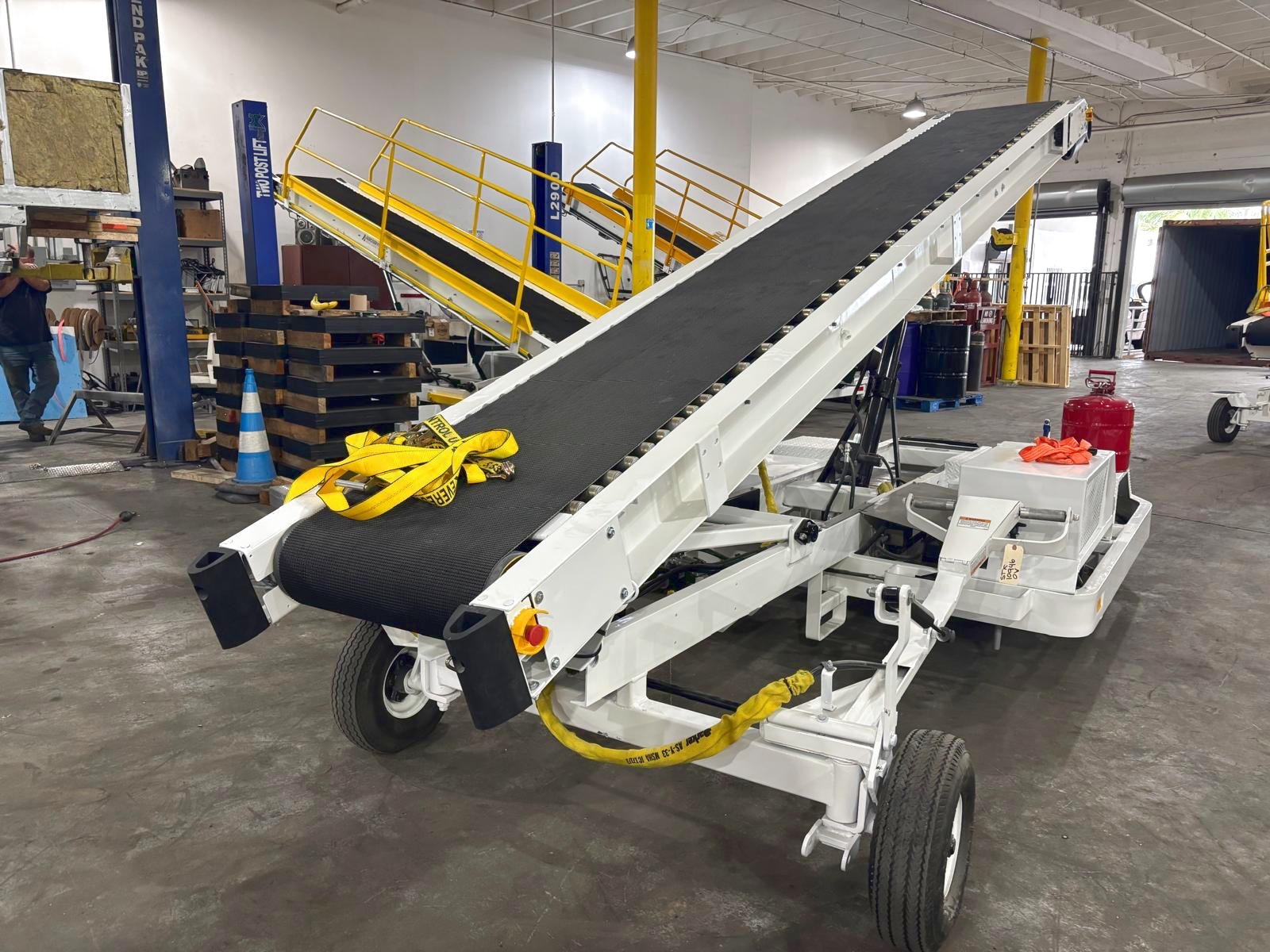 Towable Belt Loader Wasp A01771D-3179