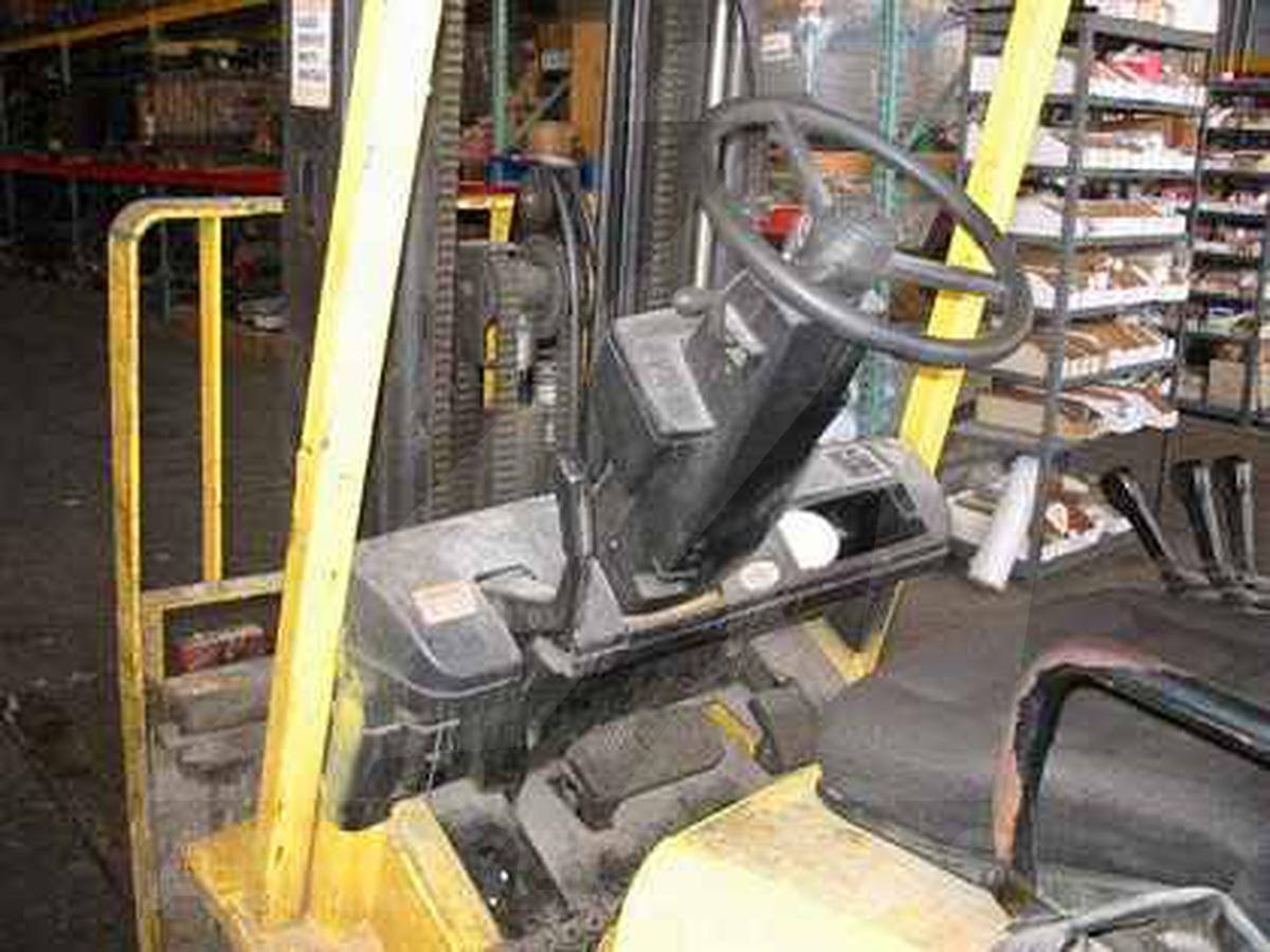 2000 Hyster S60XM