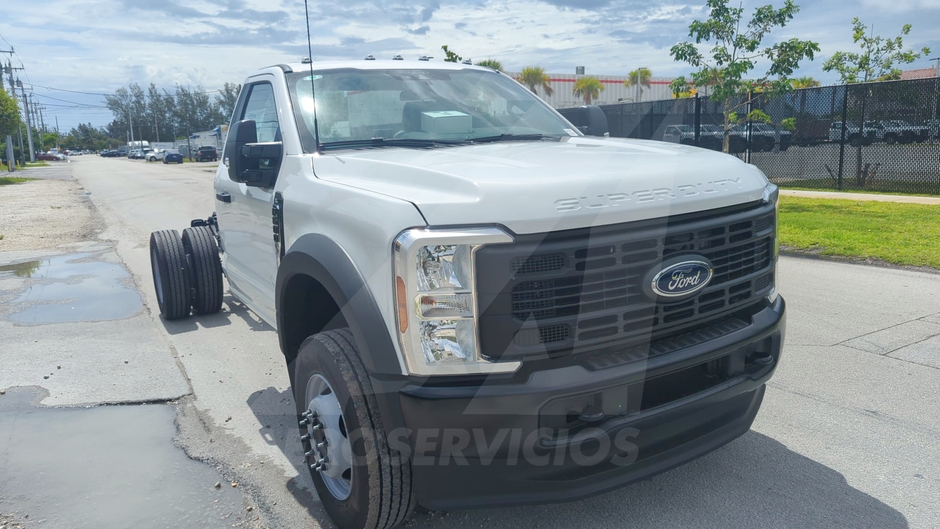 Truck Chassis Ford F-600