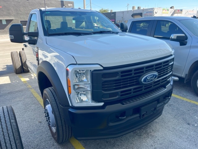 Truck Chassis Ford F-600