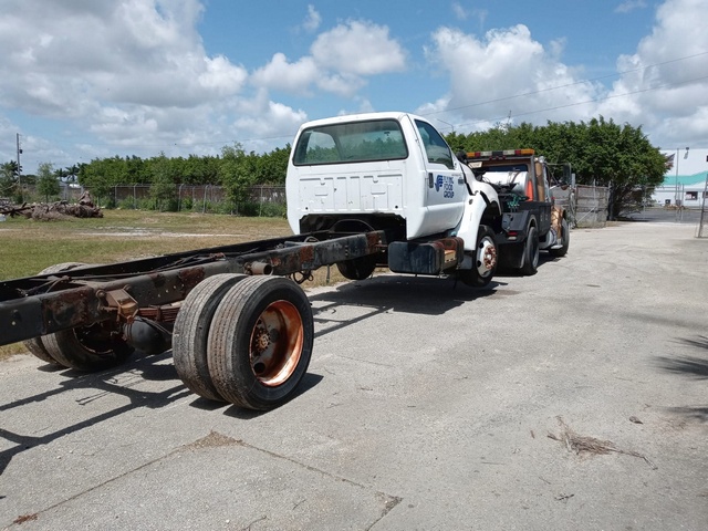 Truck Chassis Ford F-650