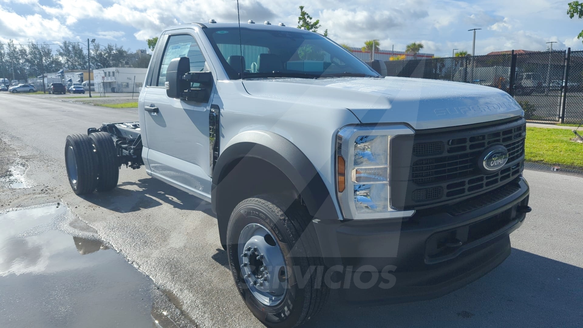 Truck Chassis Ford F-600