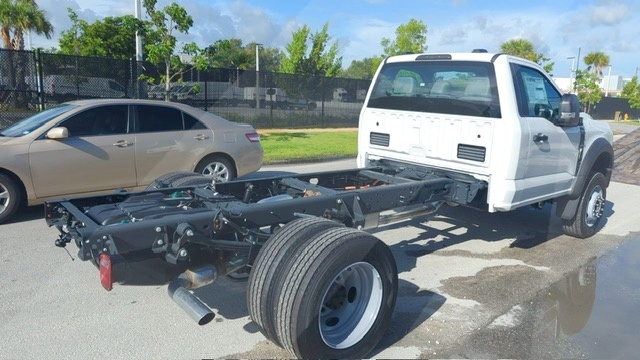 Truck Chassis Ford F-600
