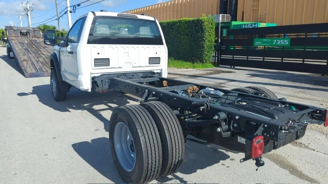 Truck Chassis Ford F-600