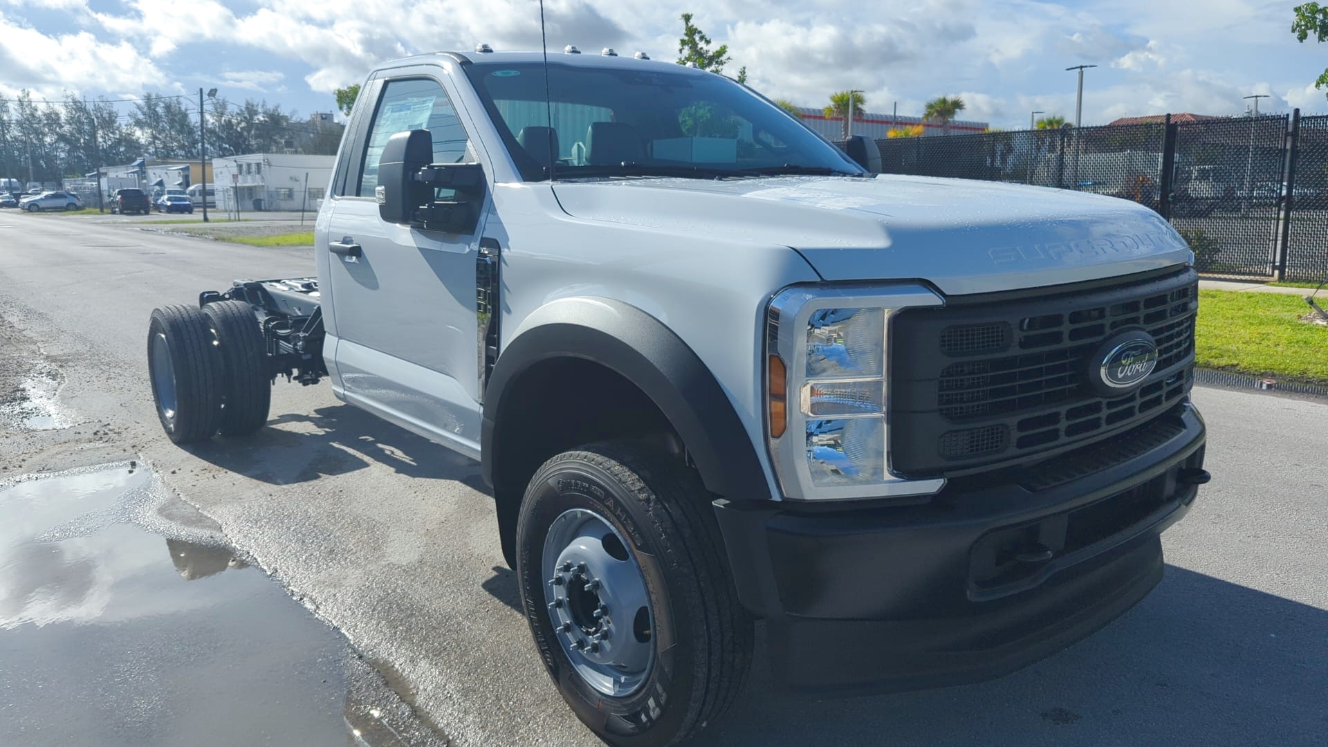 Truck Chassis Ford F-600