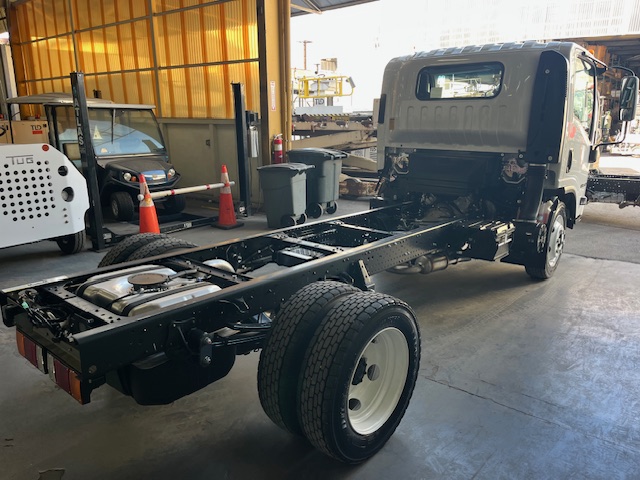 Truck Chassis Isuzu NPR - Gasoline