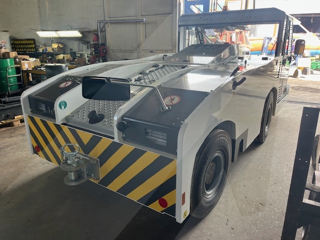 Push Back Tractor TLD TMX-150-9 Tier 4F