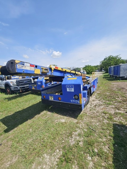 Belt Loader Tug 660