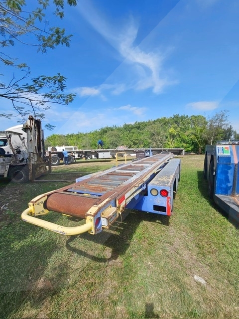 Belt Loader Tug 660E