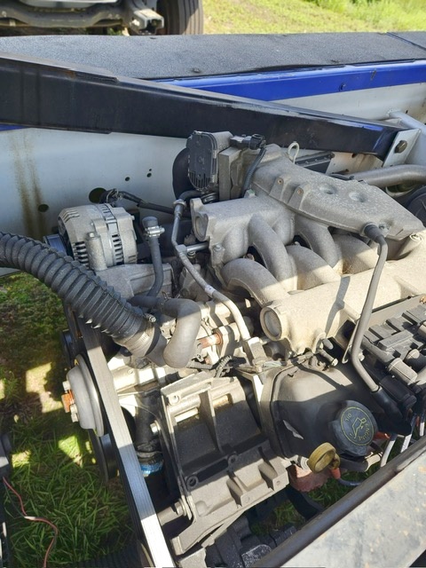 Belt Loader Tug 660
