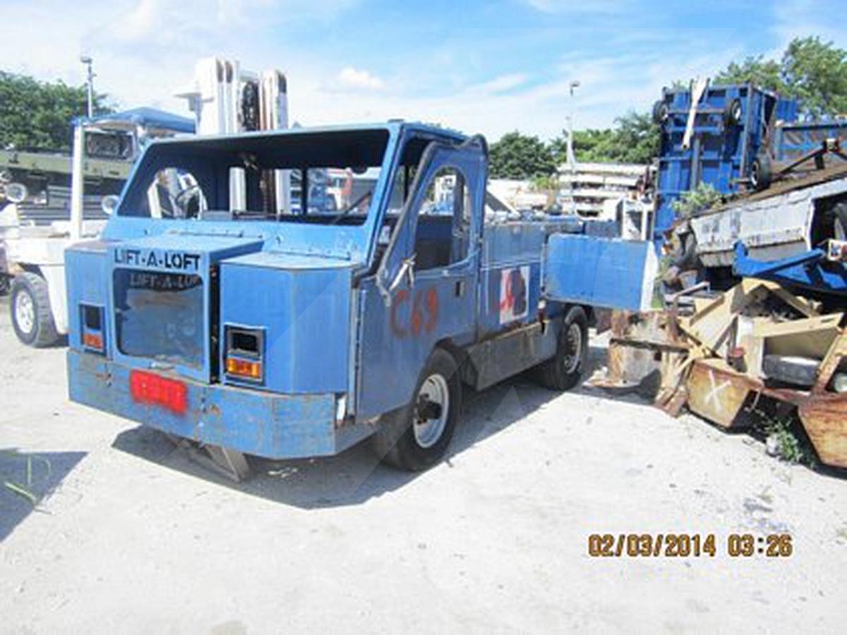 1998 Lift-A-Loft APV- LAV