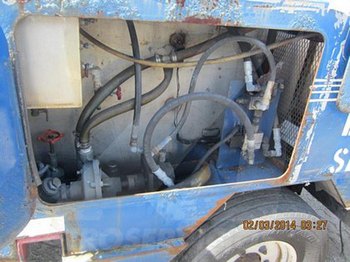 1998 Lift-A-Loft APV- LAV