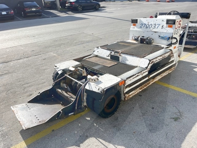 Towbarless Push Back Tractor Lektro AP8750C