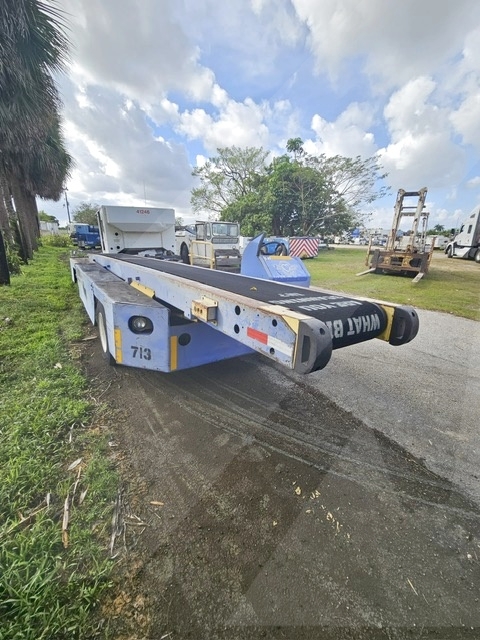 Belt Loader Tug 660E