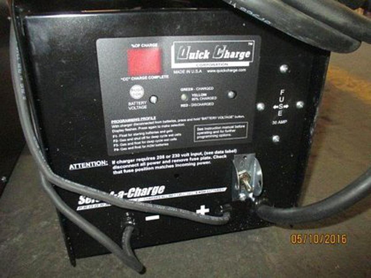 Battery Charger Quick Charge SCSX U8040