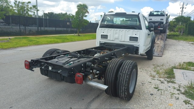 Truck Chassis Ford F-600