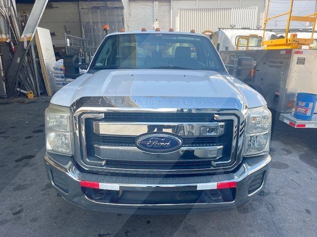 Lavatory Truck Ford/Wollard F-350 with Lift