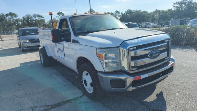 Lavatory Truck Ford/Wollard F-350 with Lift