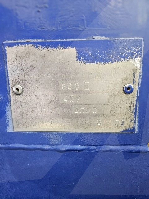 Belt Loader Tug 660E