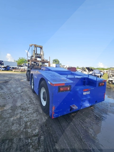 Push Back Tractor FMC B350E