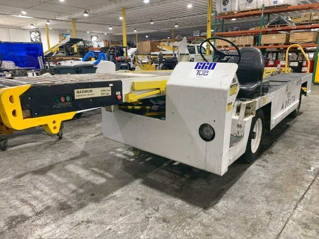 Belt Loader Tug 660