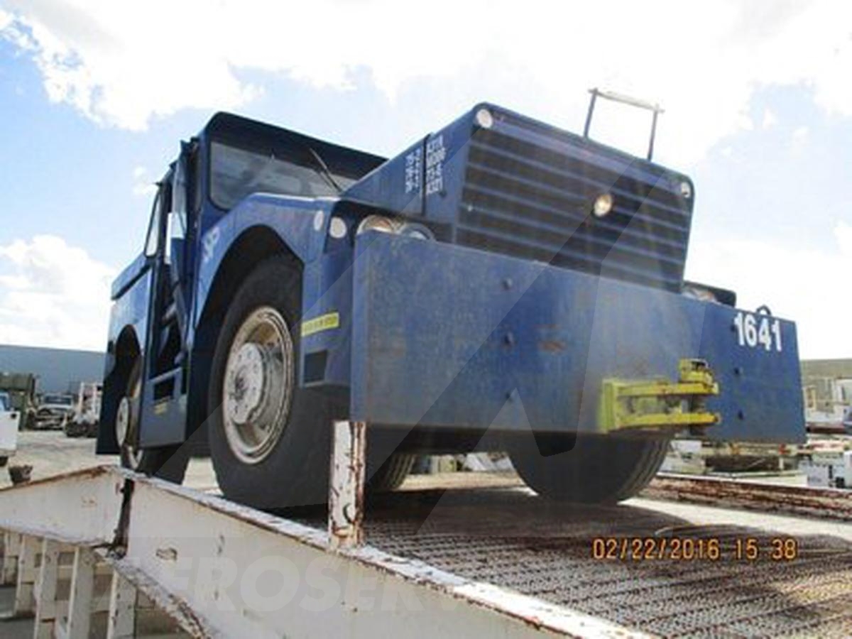 Push Back Tractor Hough-Paymover T-300