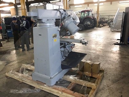 1050 Knee Mill Machine