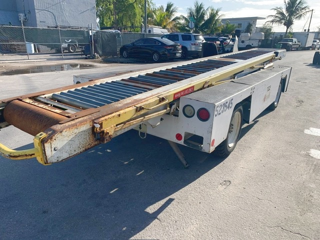 Belt Loader Tug 660