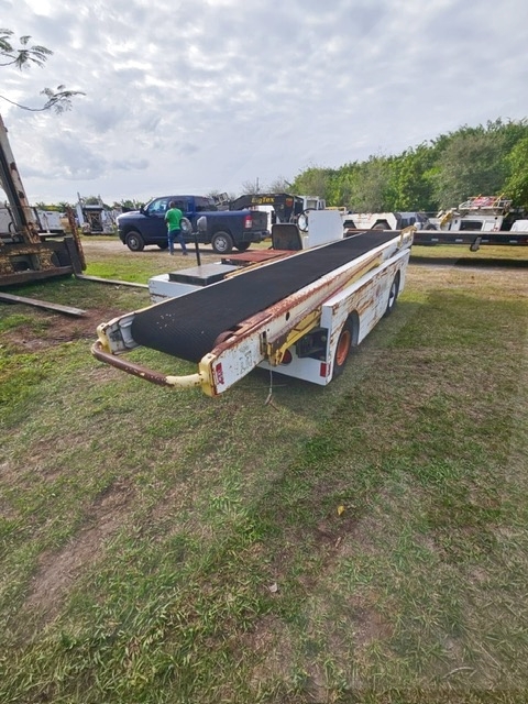 Belt Loader Tug 440-E