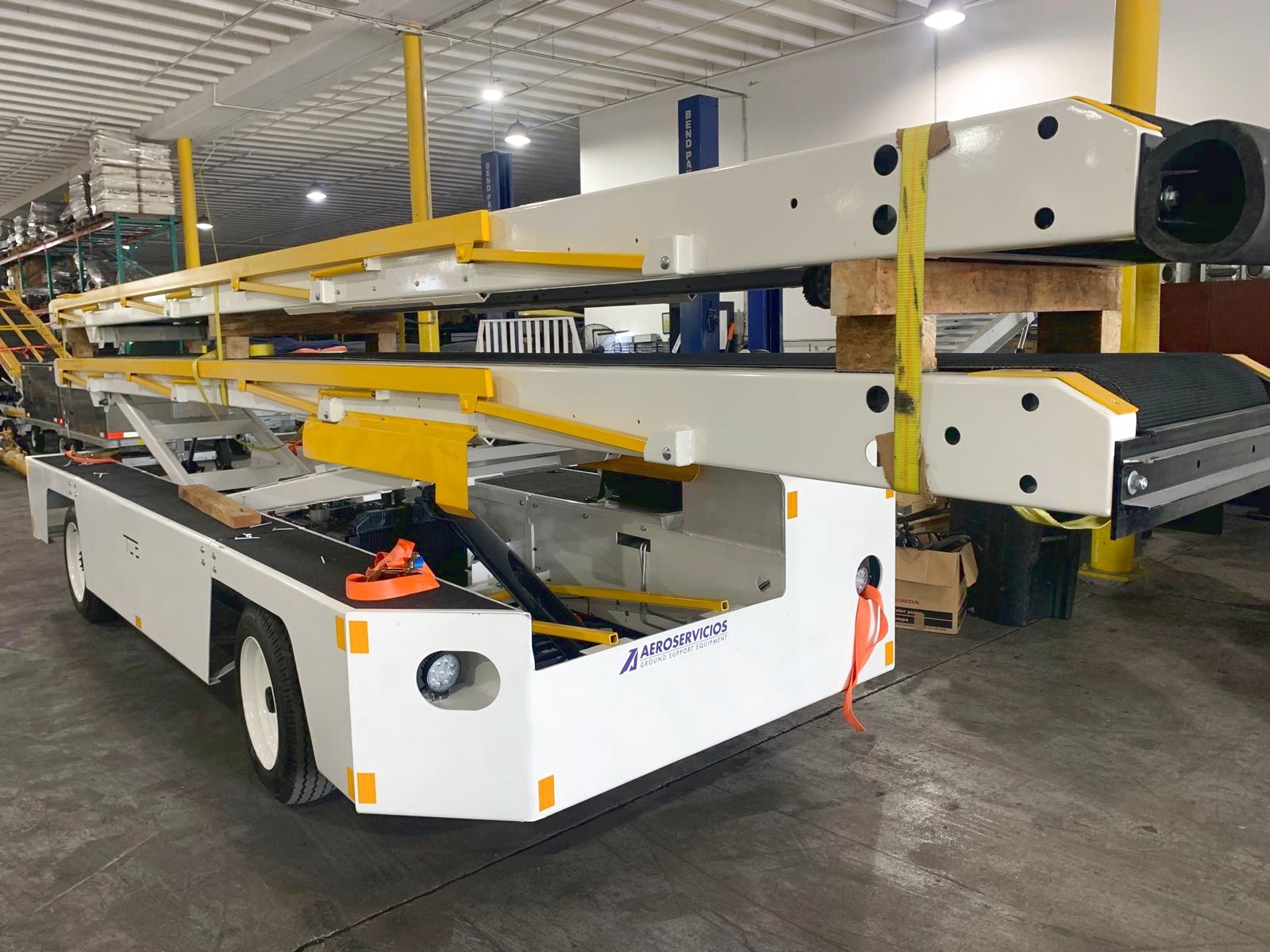 Belt Loader Tug 660