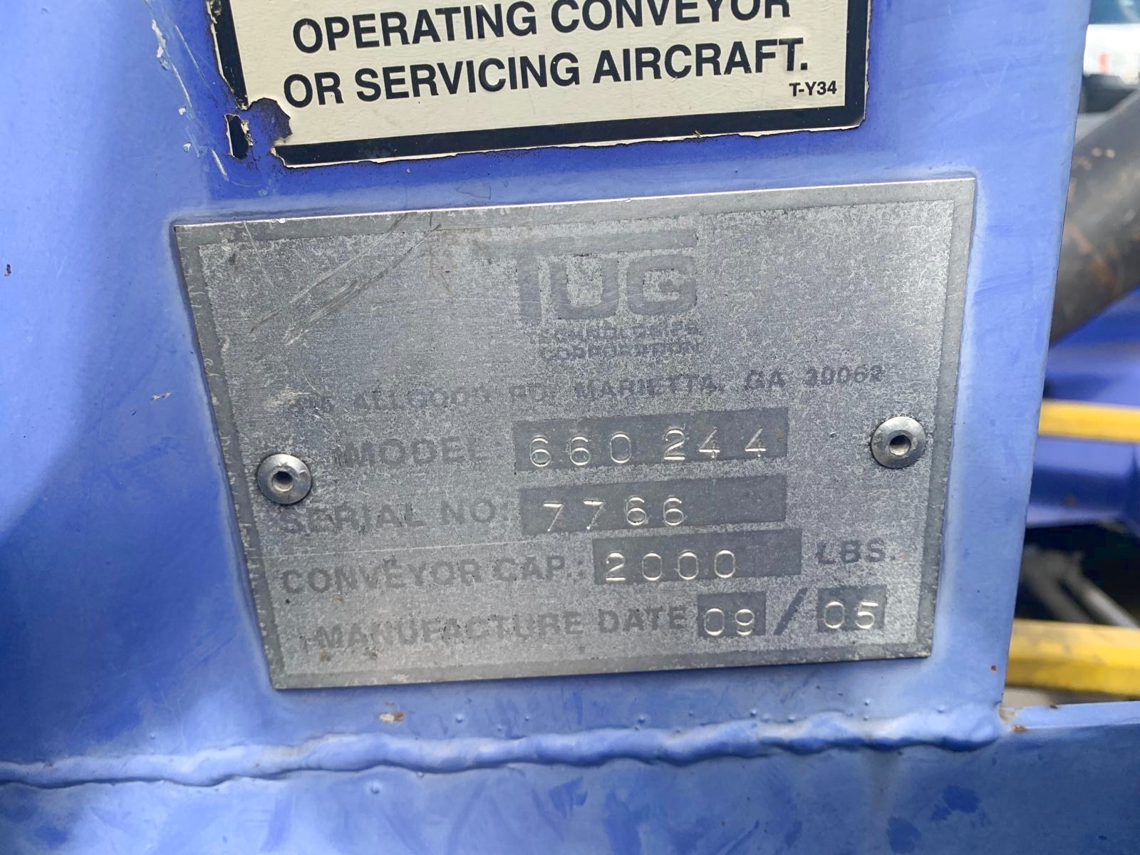 Belt Loader Tug 660