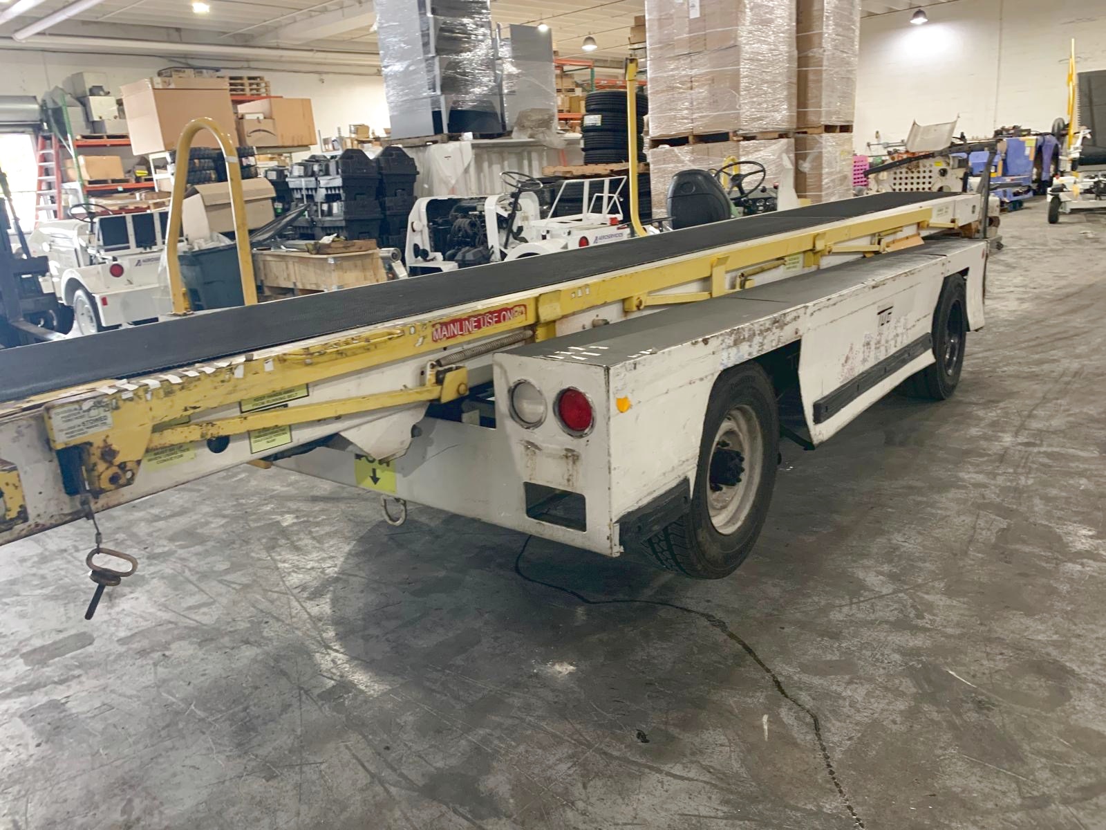 Belt Loader Tug 660