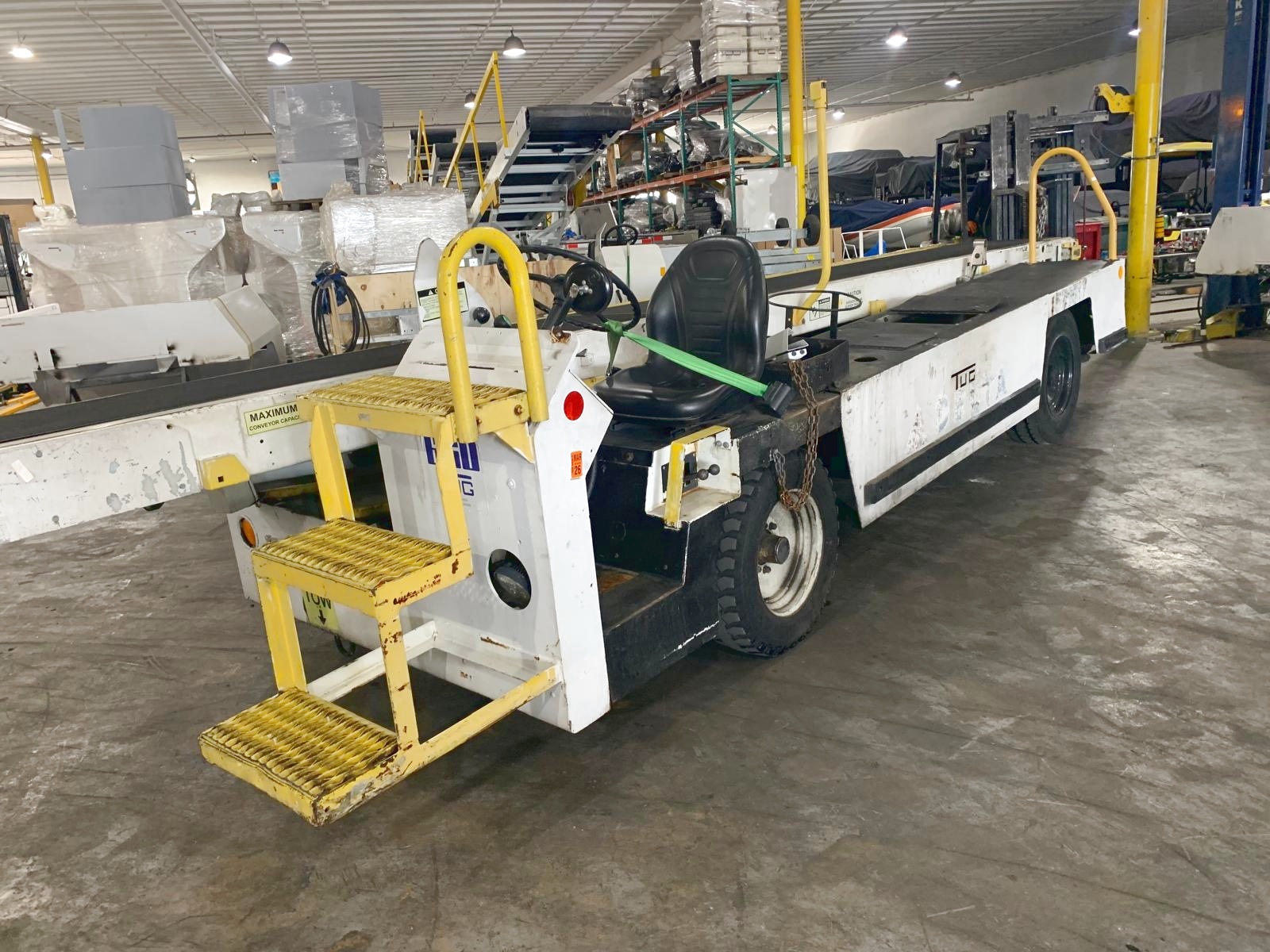 Belt Loader Tug 660