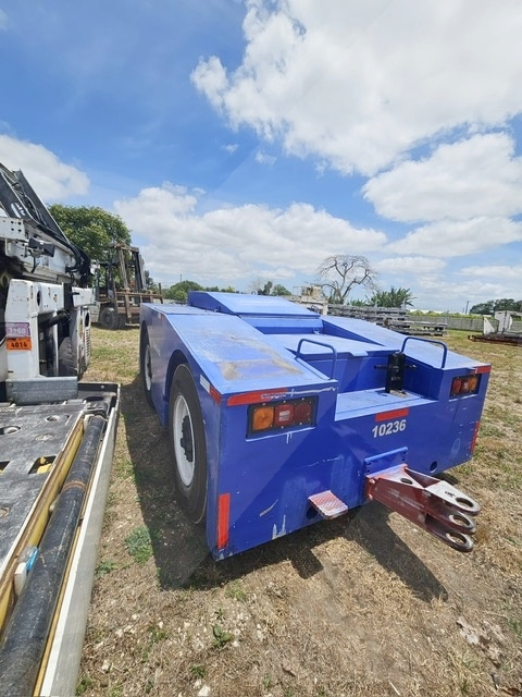 Push Back Tractor FMC B350E