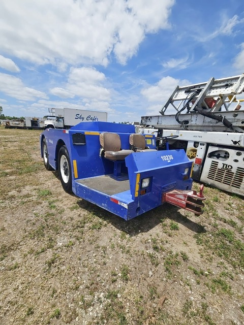 Push Back Tractor FMC B350E