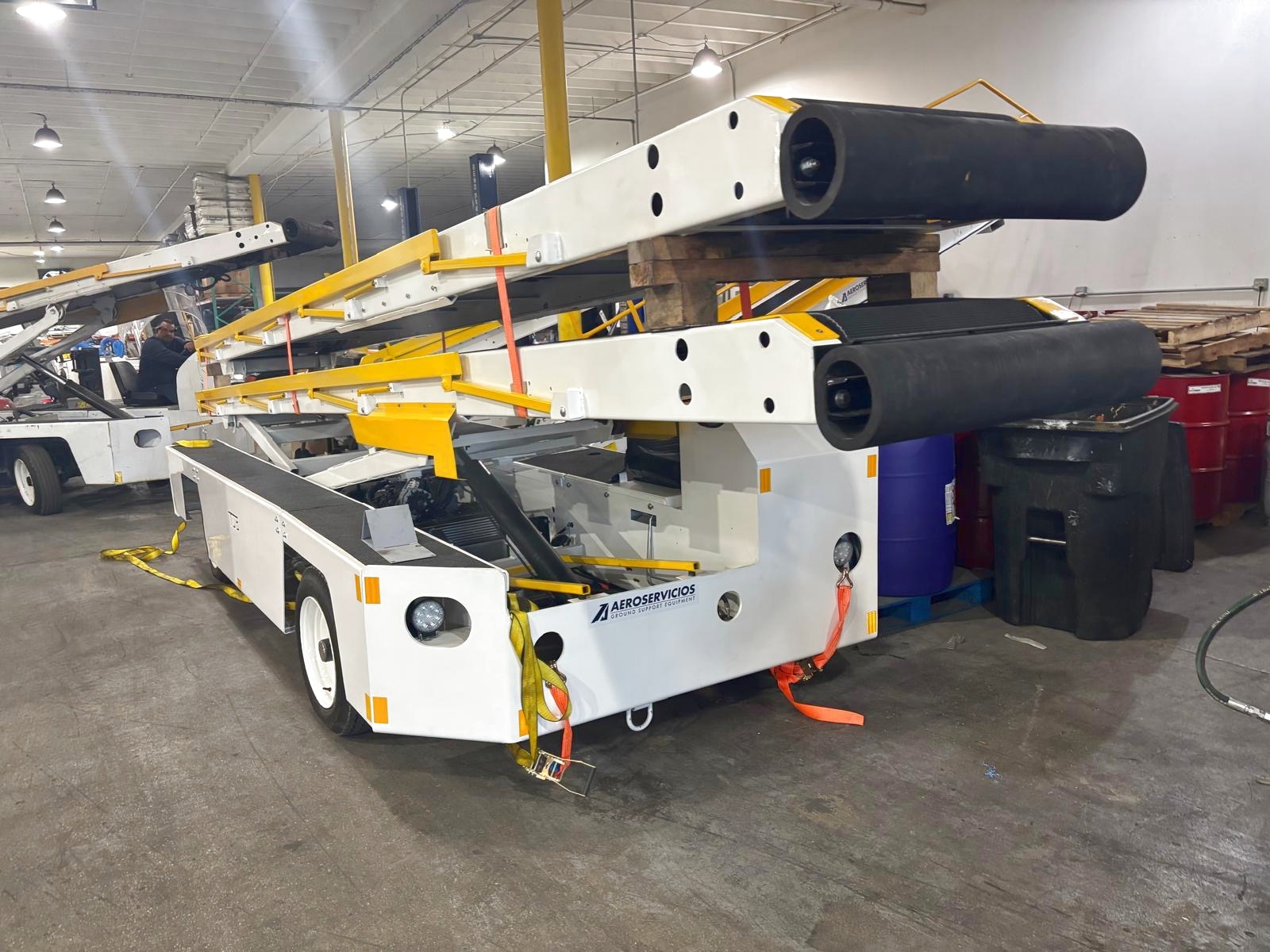 Belt Loader Tug 660
