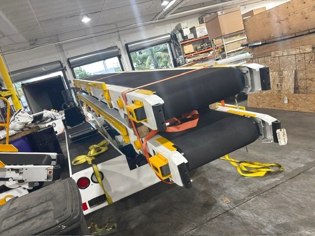 Belt Loader Tug 660