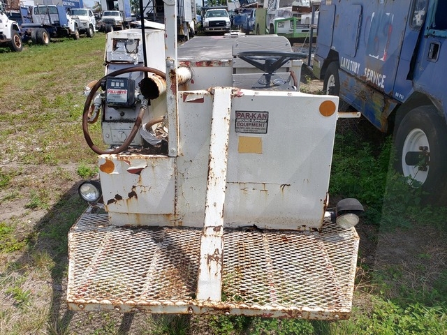 Lavatory Service Cart Par-Kan ELT-300