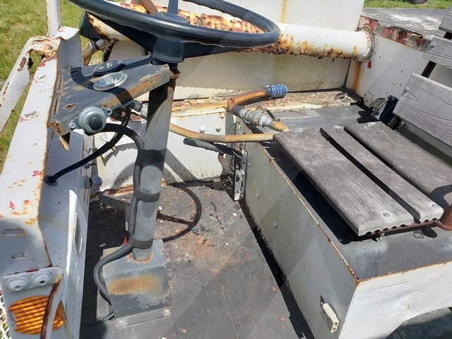 Lavatory Service Cart Par-Kan ELT-300