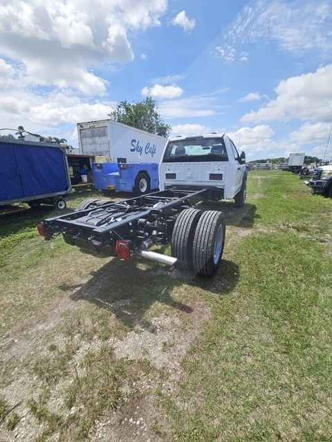 Truck Chassis Ford F-600