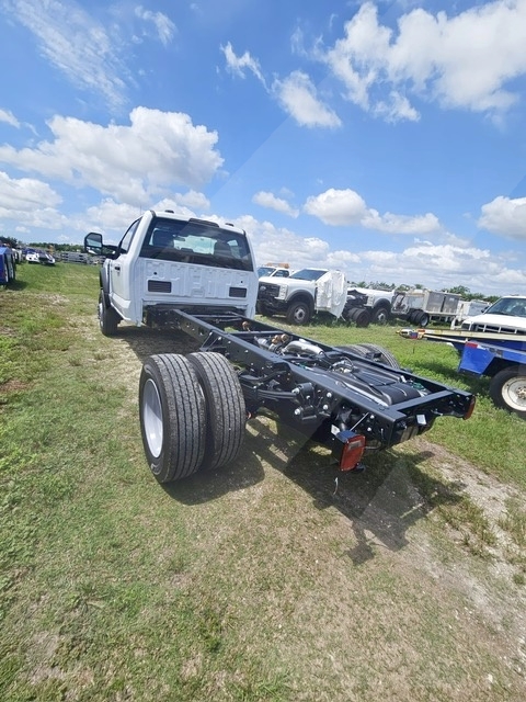 Truck Chassis Ford F-600