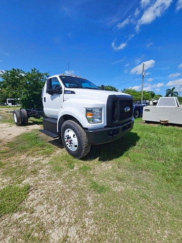 Truck Chassis Ford F-750 2025