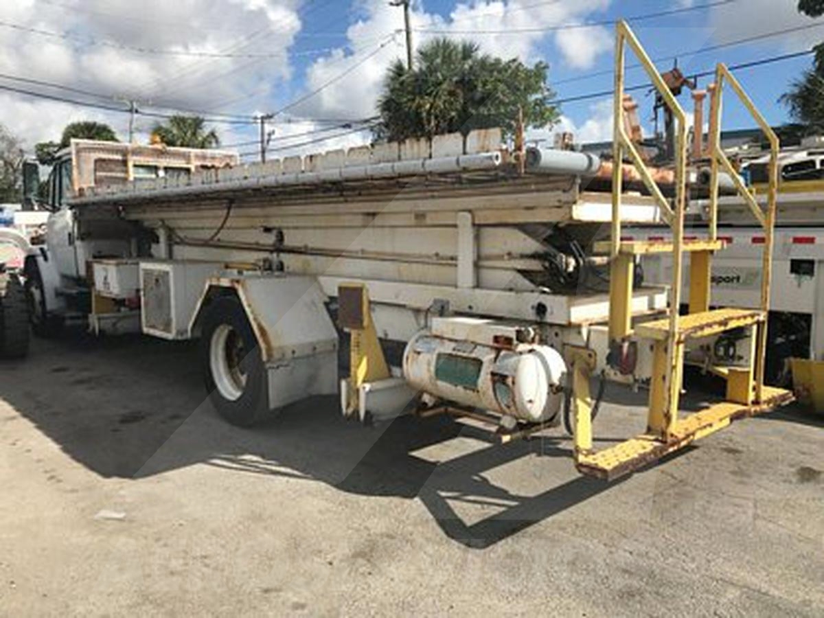 Maintenance Lift Tesco/ Freightliner ML-5030 / Fl70