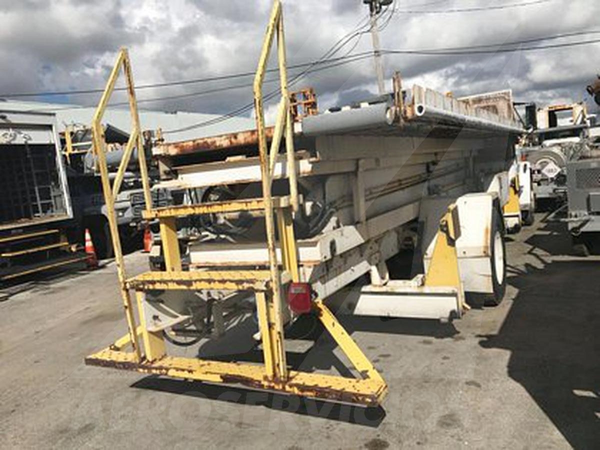 Maintenance Lift Tesco/ Freightliner ML-5030 / Fl70