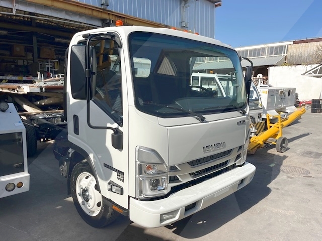 Truck Chassis Isuzu NPR- Gasoline