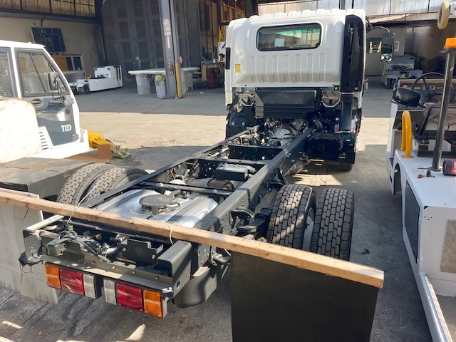 Truck Chassis Isuzu NPR- Gasoline