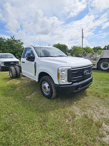 Truck Chassis Ford F-350 XL SD 2024